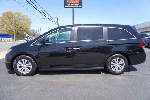Crystal Black Pearl 2016 Honda Odyssey SE