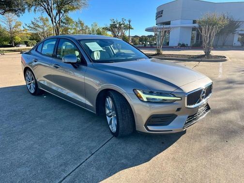 Pebble Grey Metallic 2020 Volvo S60 T5 Momentum