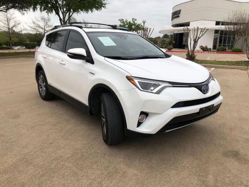 White 2017 Toyota RAV4 Hybrid XLE