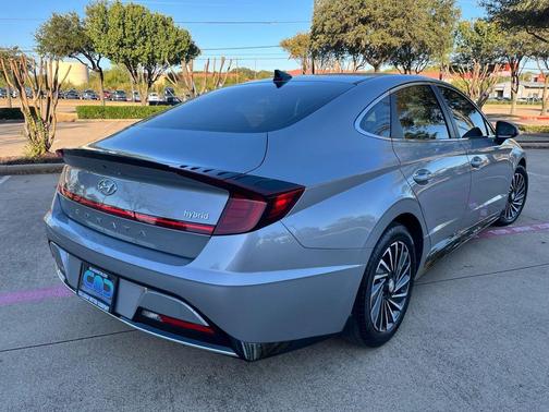 2023 Hyundai SONATA Hybrid SE