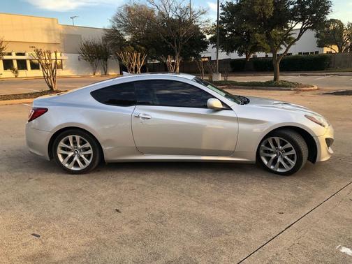2013 Hyundai Genesis Coupe 2.0T Premium