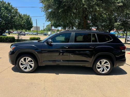 2023 Volkswagen Atlas 2.0T SE w/Technology