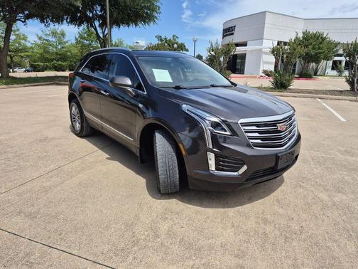 Dark Granite Metallic 2017 Cadillac XT5 Luxury