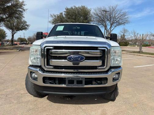 White 2016 Ford F-250 Lariat