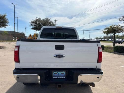 White 2016 Ford F-250 Lariat