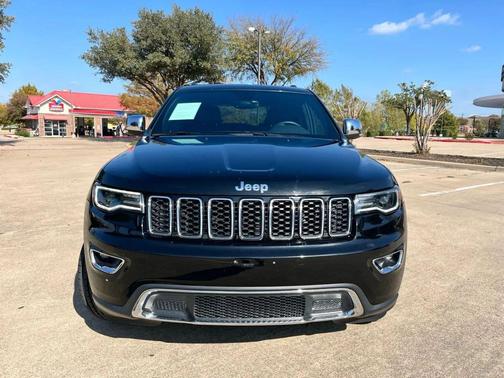 Diamond Black Crystal Pearlcoat 2018 Jeep Grand Cherokee Limited