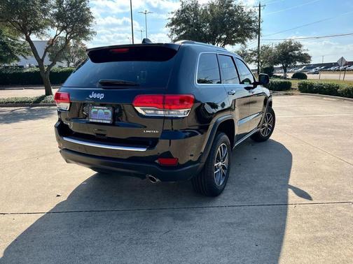 Diamond Black Crystal Pearlcoat 2018 Jeep Grand Cherokee Limited