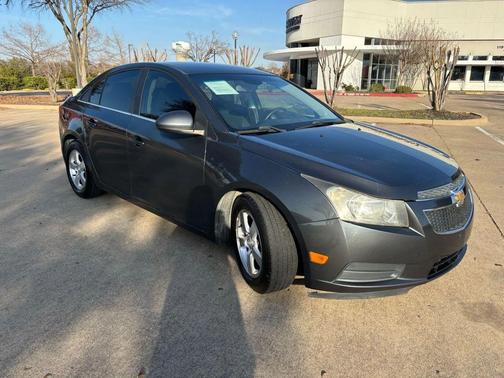 Gray 2013 Chevrolet Cruze 1LT