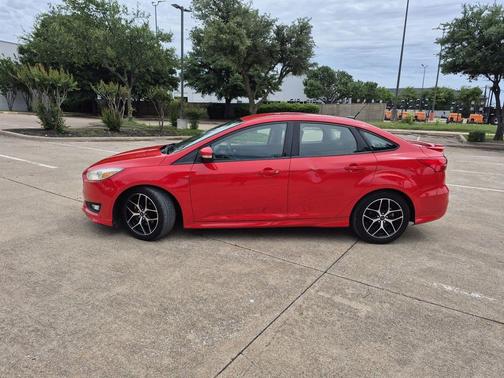 Race Red 2016 Ford Focus SE