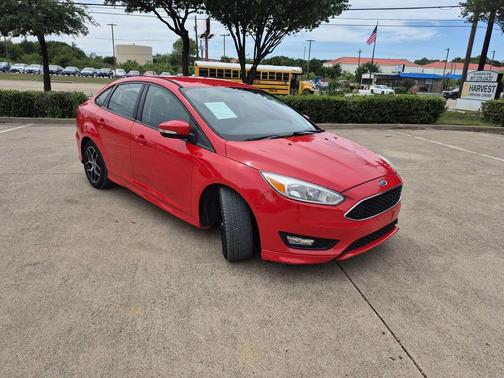 Race Red 2016 Ford Focus SE