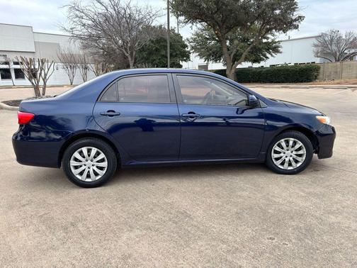 2012 Toyota Corolla LE