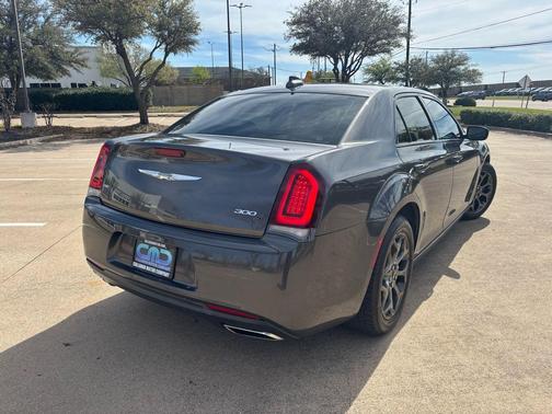 2018 Chrysler 300 S