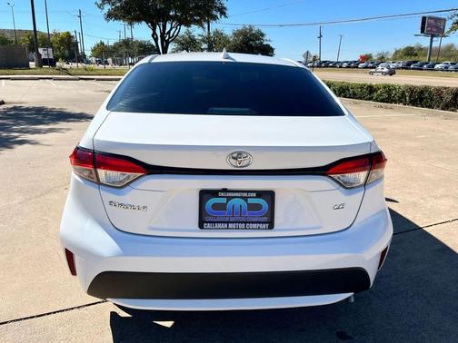 White 2021 Toyota Corolla LE