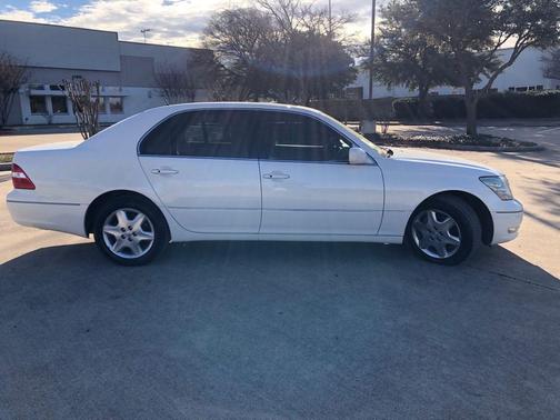 2004 Lexus LS 430 Base