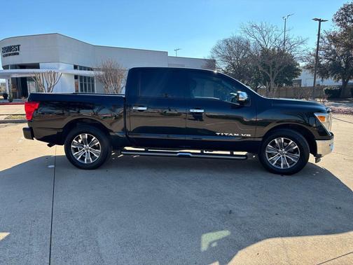 2018 Nissan Titan SL
