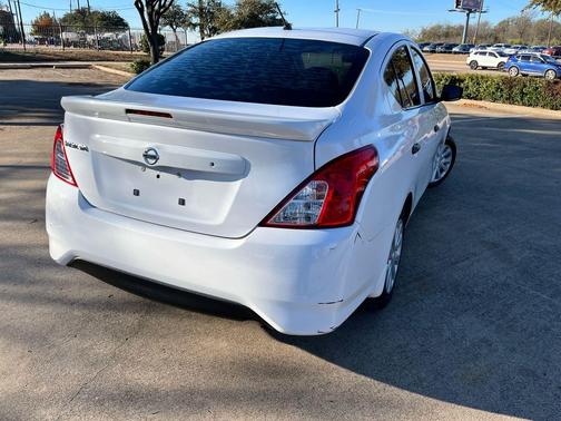 2018 Nissan Versa 1.6 S+