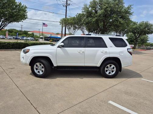 Super White 2019 Toyota 4Runner SR5