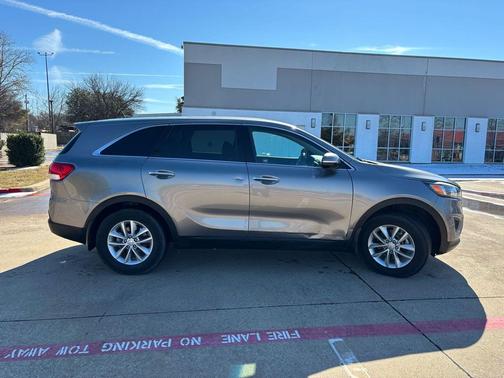2018 Kia Sorento L