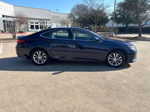 2013 Lexus ES 300h Base