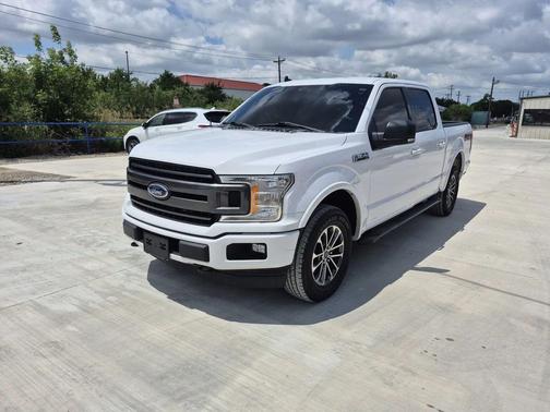 White Platinum Metallic Tri-Coat 2019 Ford F-150 XLT