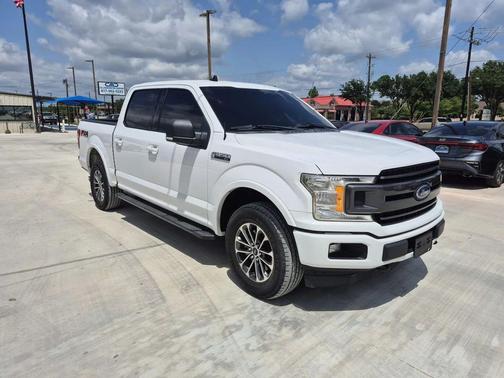 White Platinum Metallic Tri-Coat 2019 Ford F-150 XLT