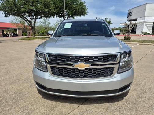 Silver Ice Metallic 2019 Chevrolet Suburban LT