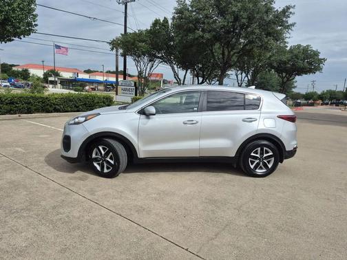 Sparkling Silver 2020 Kia Sportage LX