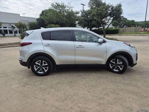 Sparkling Silver 2020 Kia Sportage LX