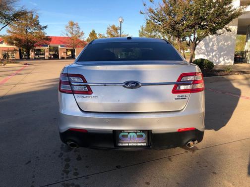 2015 Ford Taurus SEL