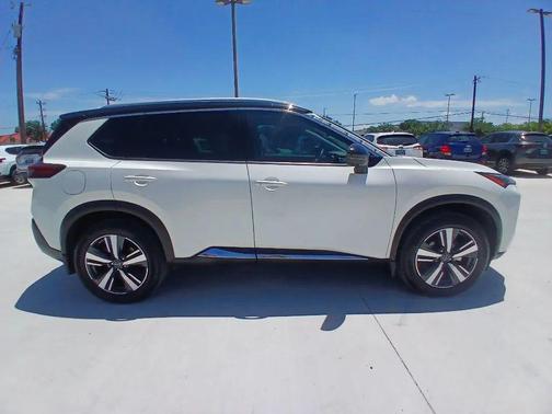 White 2023 Nissan Rogue SL