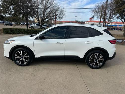2021 Ford Escape SE