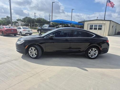 Black Clearcoat 2016 Chrysler 200 LX