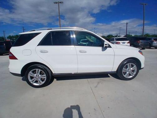 White 2015 Mercedes-Benz M-Class ML 350