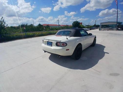Whitewater Pearl Mica 2006 Mazda MX-5 Miata Sport