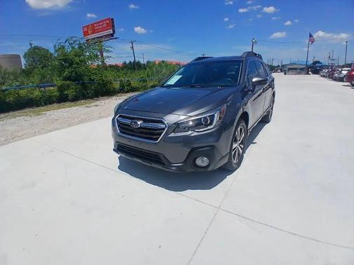 Black 2018 Subaru Outback 2.5i Limited