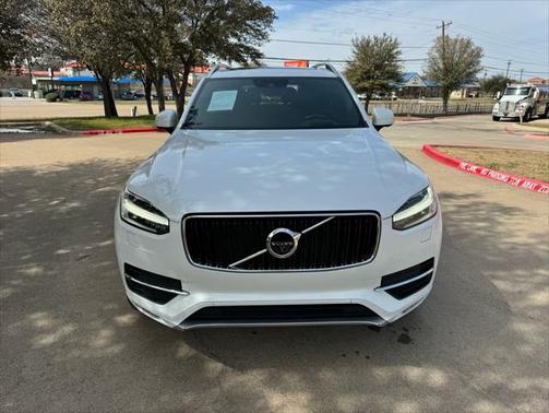 2018 Volvo XC90 T6 Momentum