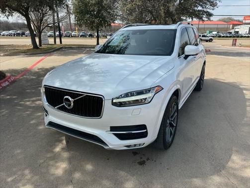 2018 Volvo XC90 T6 Momentum