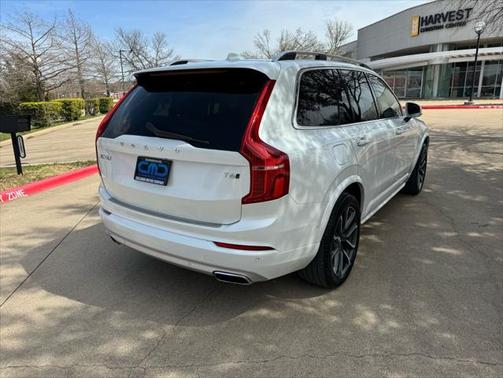 2018 Volvo XC90 T6 Momentum