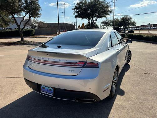 2017 Lincoln MKZ Base