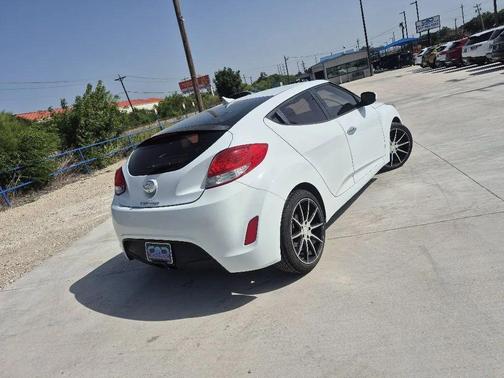 Century White 2014 Hyundai Veloster RE:FLEX w/Black