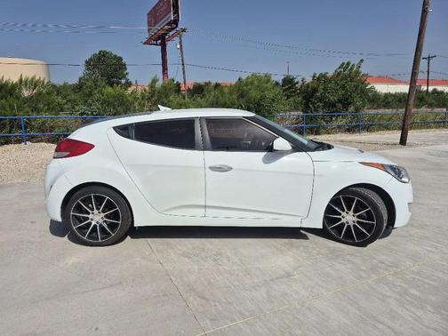 Century White 2014 Hyundai Veloster RE:FLEX w/Black
