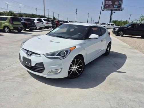 Century White 2014 Hyundai Veloster RE:FLEX w/Black