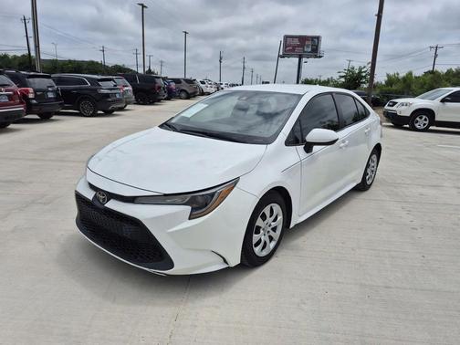 White 2020 Toyota Corolla LE