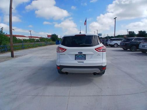 Oxford White 2014 Ford Escape SE