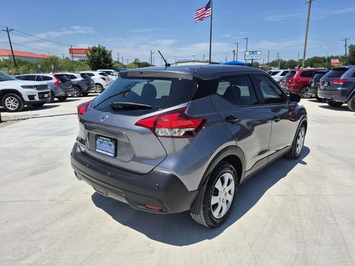 Gun Metallic 2020 Nissan Kicks S