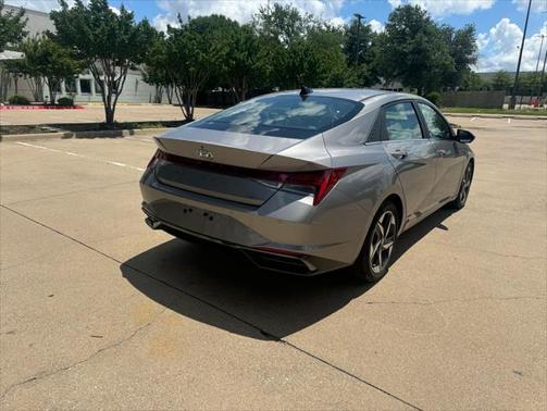2021 Hyundai ELANTRA Limited