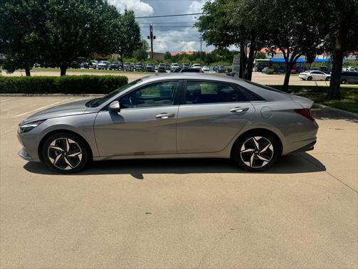 2021 Hyundai ELANTRA Limited