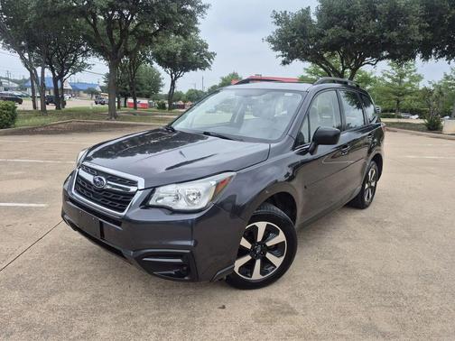 Crystal Black Silica 2018 Subaru Forester 2.5i