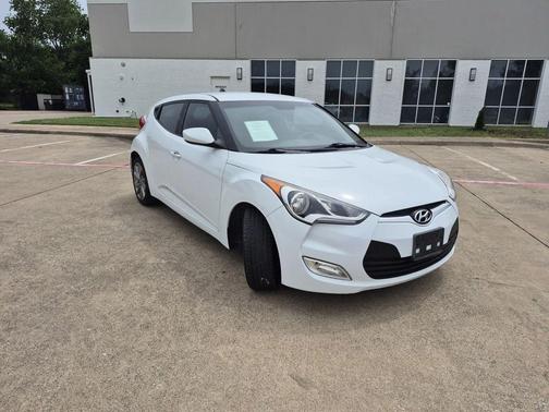 Century White 2017 Hyundai Veloster Base