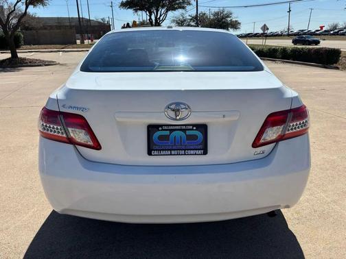 White 2010 Toyota Camry LE